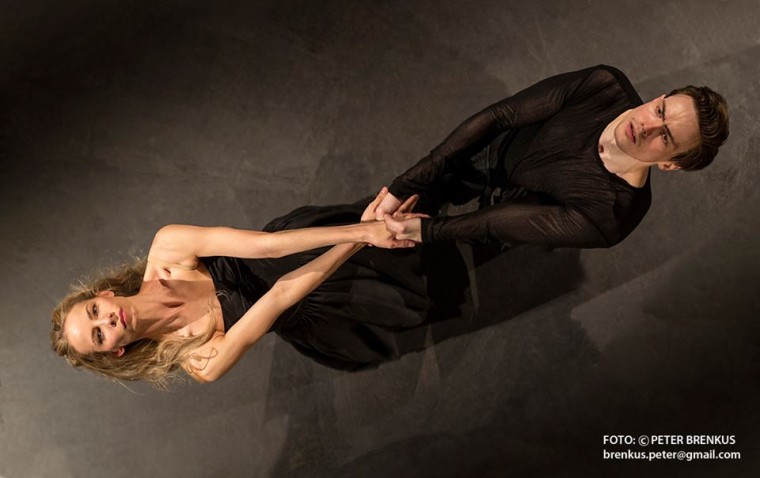 Kristína Luptáková a Andrej Szabo v predstavení The Tempest. Foto © Peter Brenkus