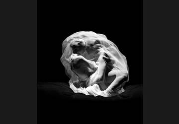 ROMEO A JÚLIA - Tak ako včera... Na fotografii: Ilinca Gribincea (Júlia), Igor Leushin (Romeo) Autor fotografie: Martin Machaj, 2017