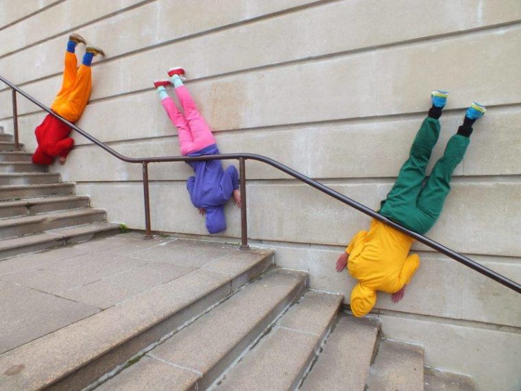 Willi Dorner Bodies in urban space Biela noc